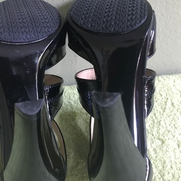 New Michael Kors Black Patent Leather Open Toe Zipper Heels Size 6 - Picture 6 of 14
